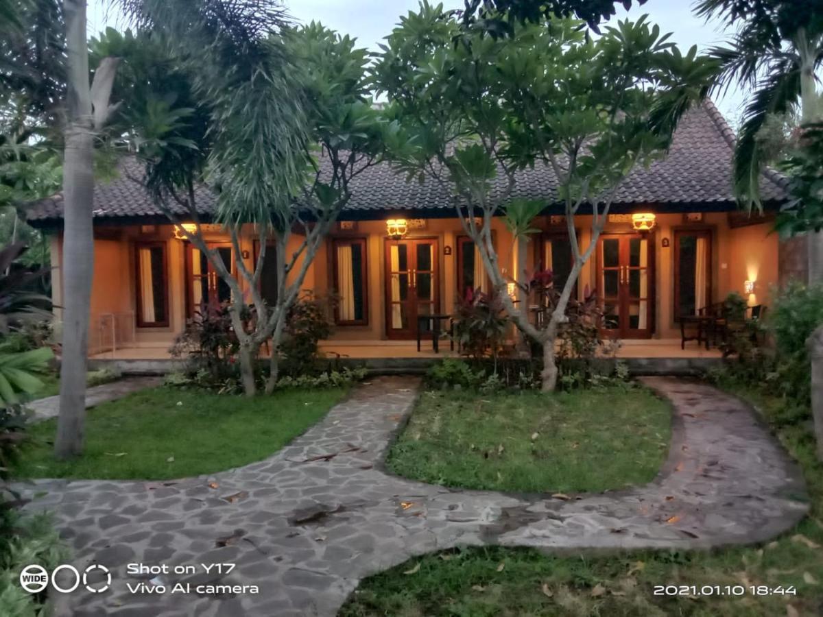 Tirta Bali Homestay ペムテラン エクステリア 写真