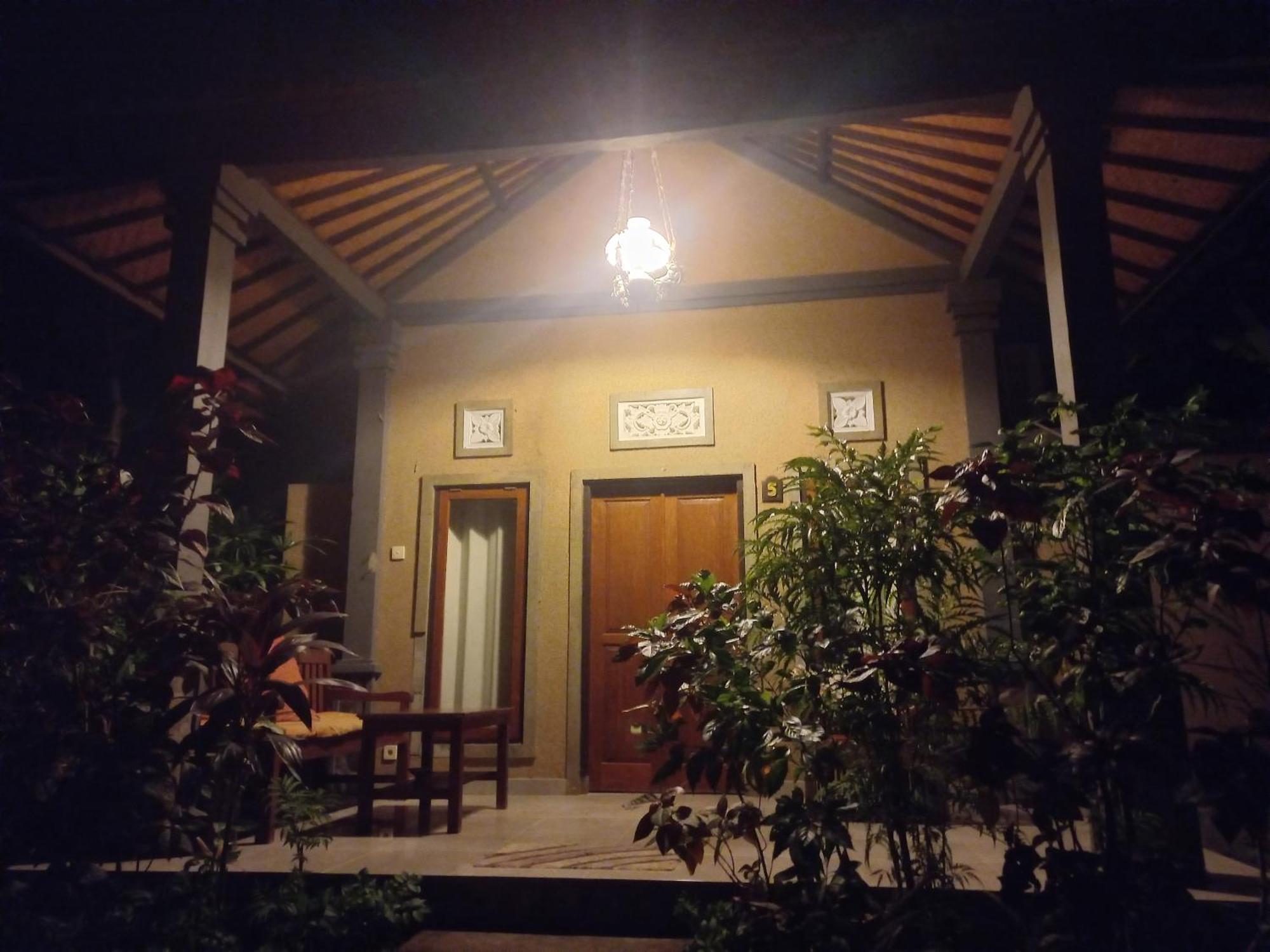 Tirta Bali Homestay ペムテラン エクステリア 写真