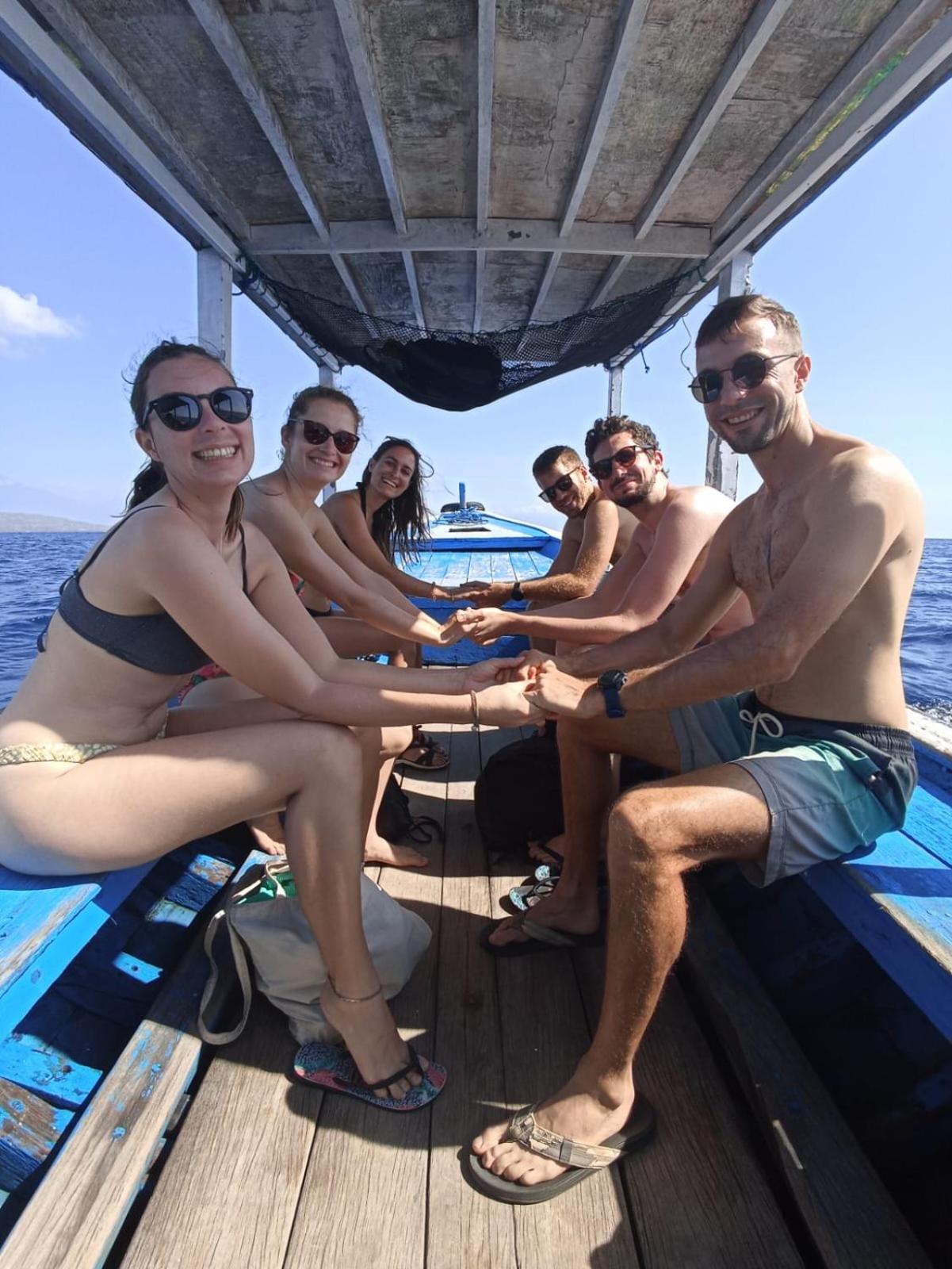 Tirta Bali Homestay ペムテラン エクステリア 写真